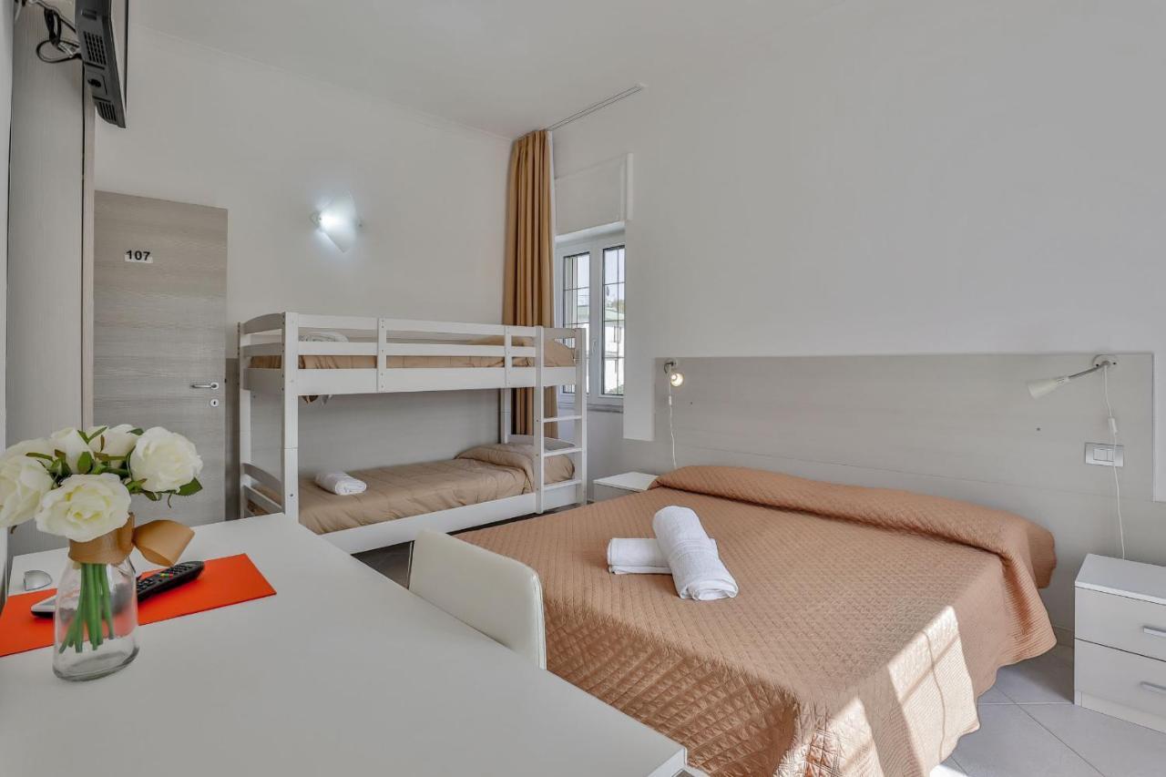 Solaris Paestum Hotell Eksteriør bilde