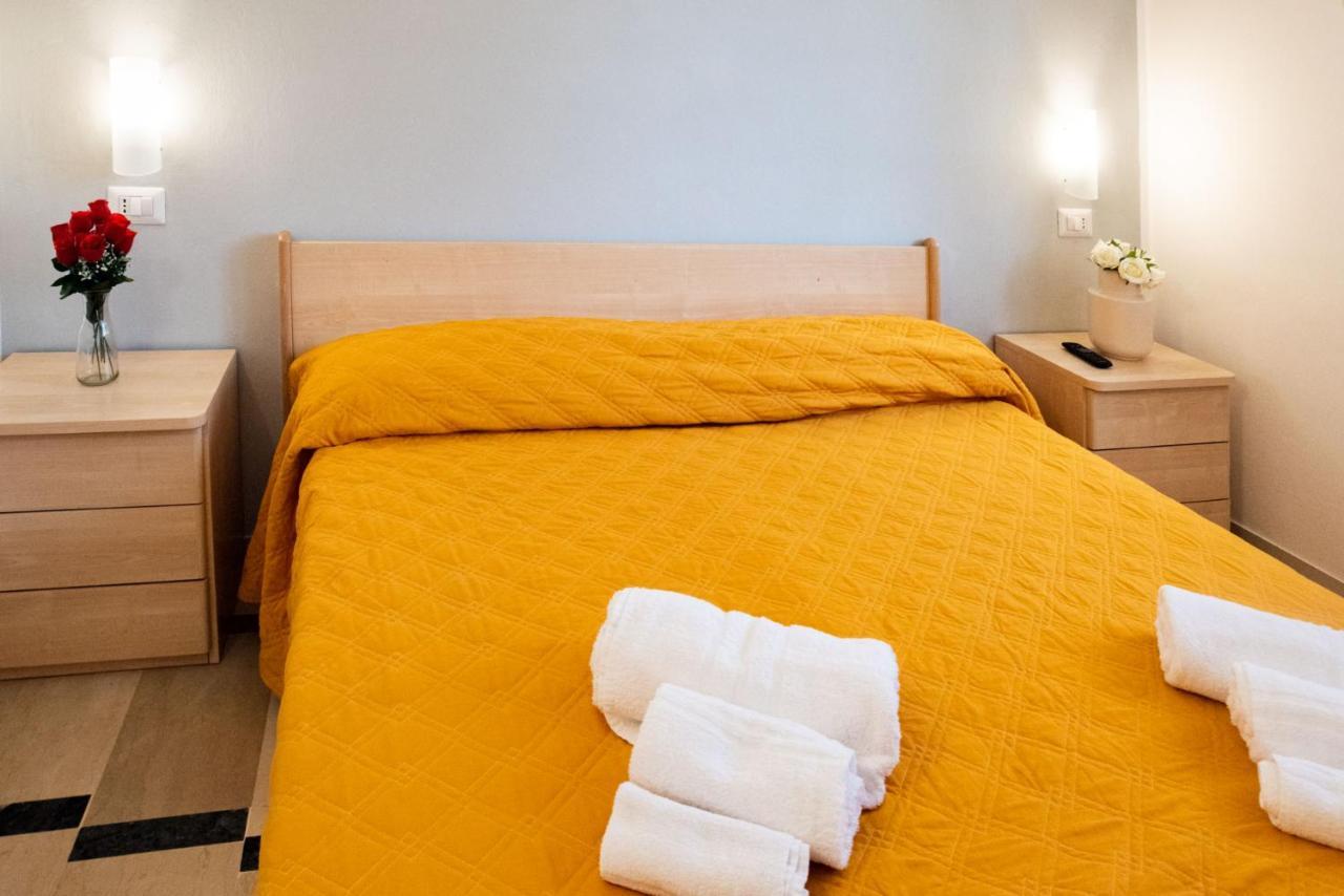 Solaris Paestum Hotell Eksteriør bilde