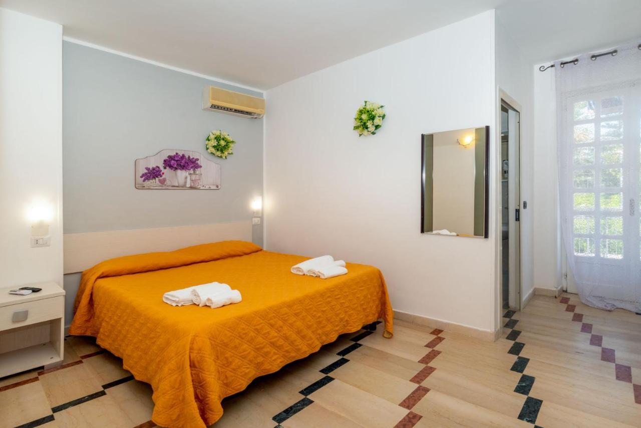 Solaris Paestum Hotell Eksteriør bilde