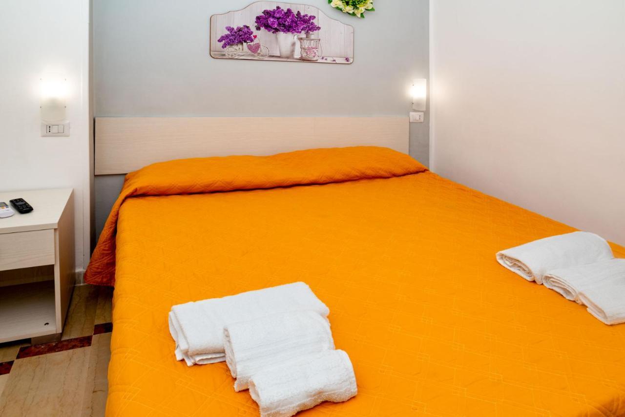 Solaris Paestum Hotell Eksteriør bilde