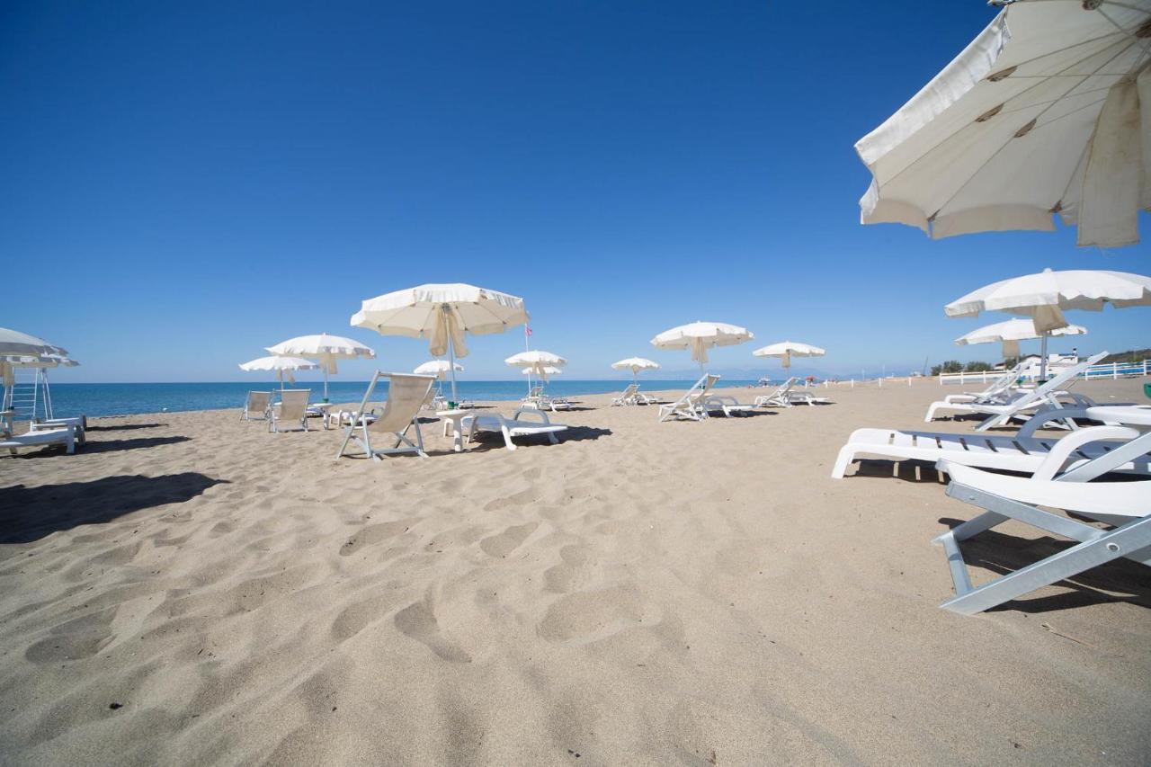Solaris Paestum Hotell Eksteriør bilde